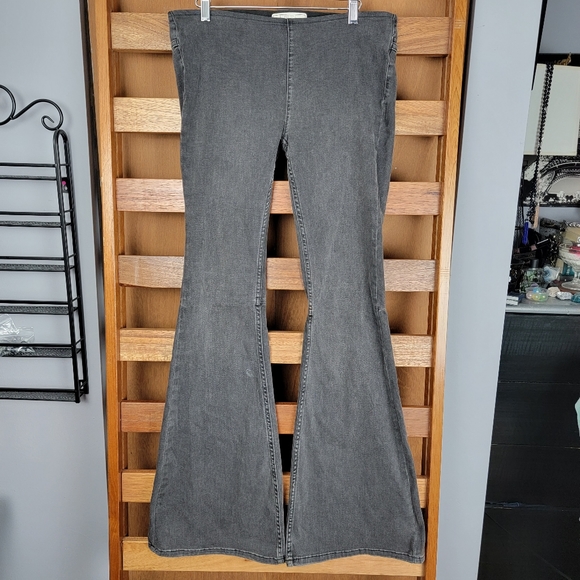 Free People Denim - Free People Faded Black Pull On Flare Jeans Sz 31